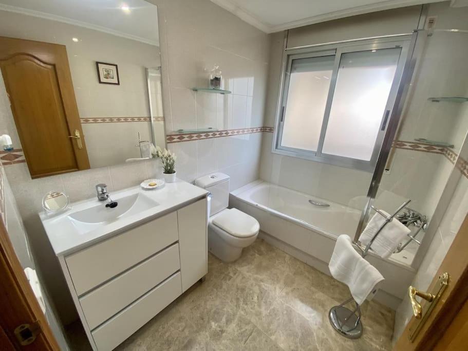 For A Stay Balears Beach Salou Bagian luar foto